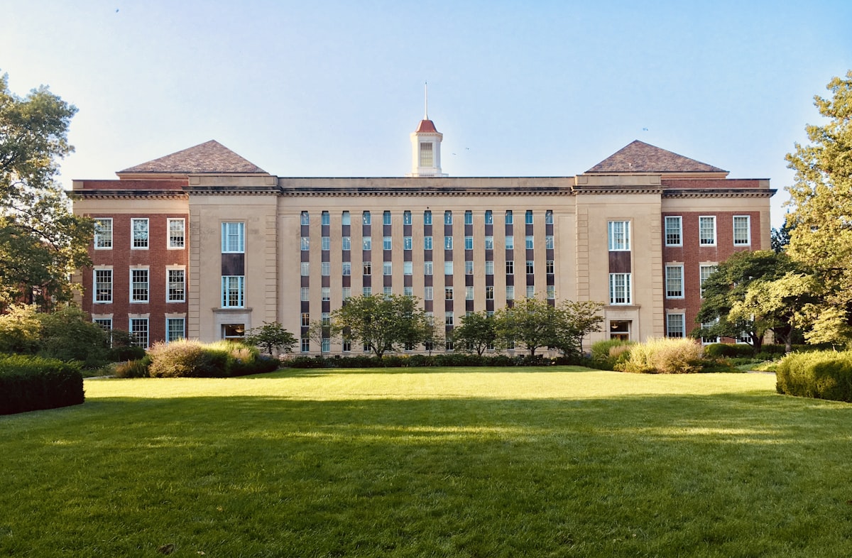 玛希隆大学校园 - 中国留学生在泰国的消费分期贷款指南